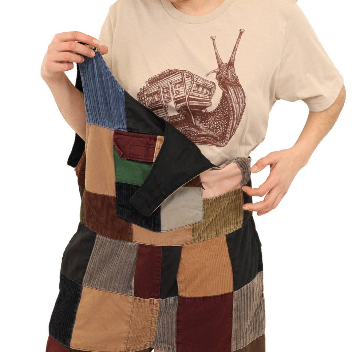 Snailer T Shirt: Tan